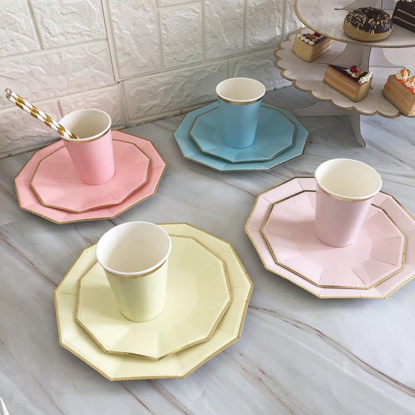 disposabla tableware set in macaron color