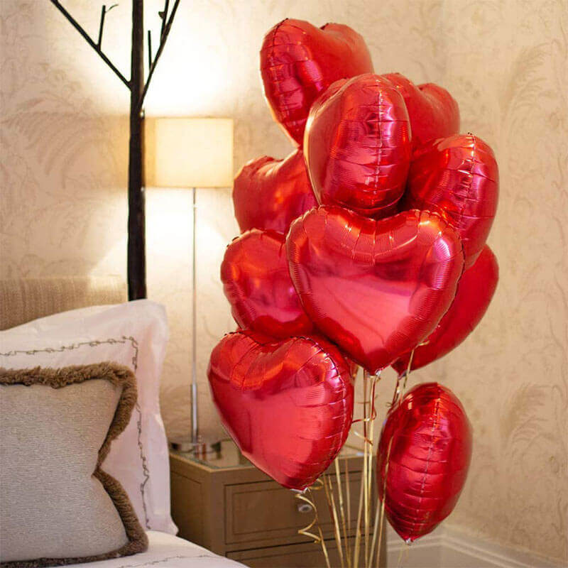 foil heart balloon bouquet